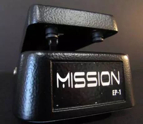 Mission Engineering Expression Pedal with Reverse Polarity Switch - Black